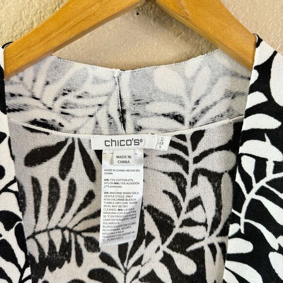 Chicos Lightweight Open Front Cardigan Womens 2 Large Black White Floral Artsy - Picture 2 of 9